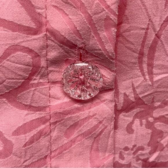 Susan Graver Style Blouse, Bright Pink, Textured Floral Fabric, ButtonUp, Size M - Picture 3 of 5